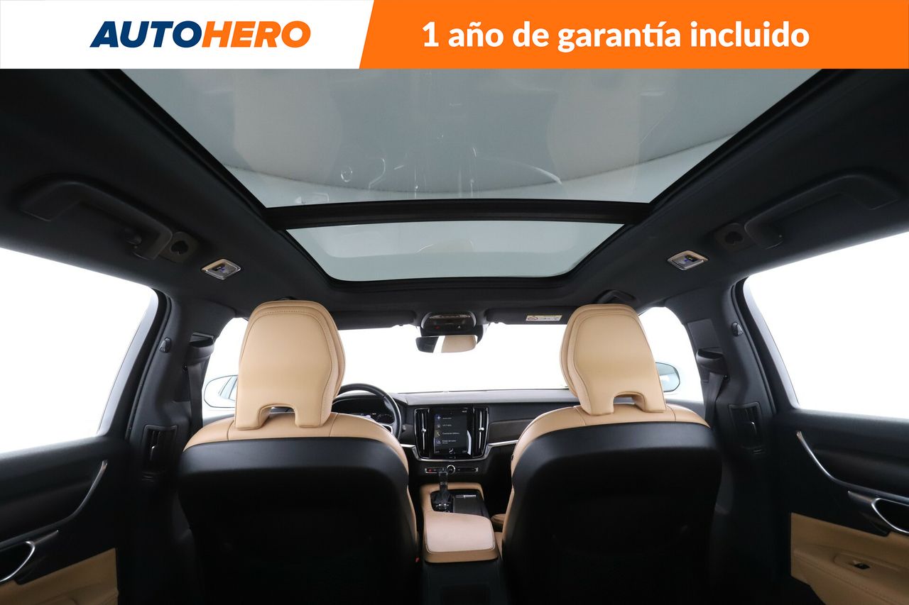 Foto Volvo V90 Cross Country 22