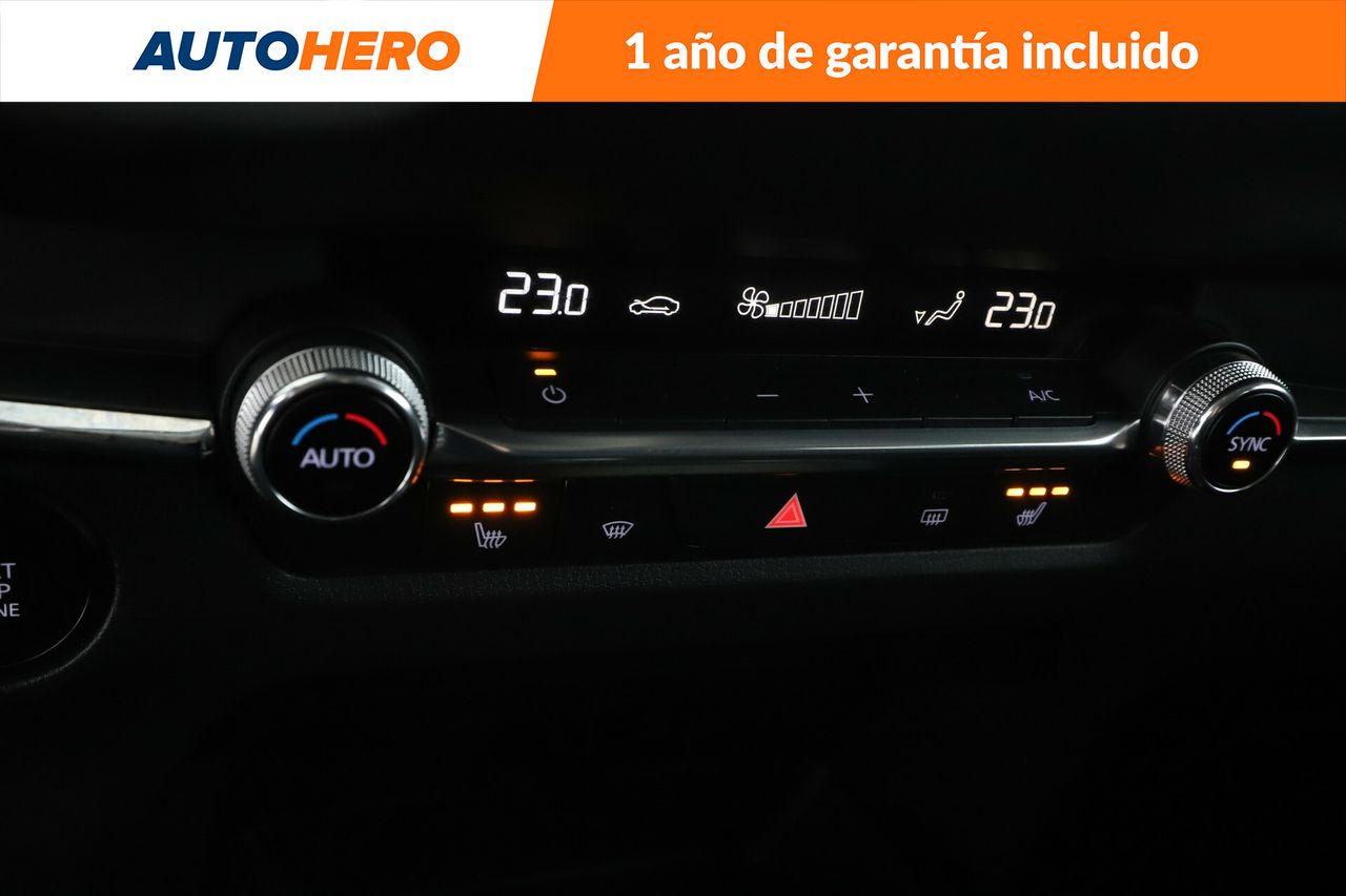 Foto Mazda CX-30 24