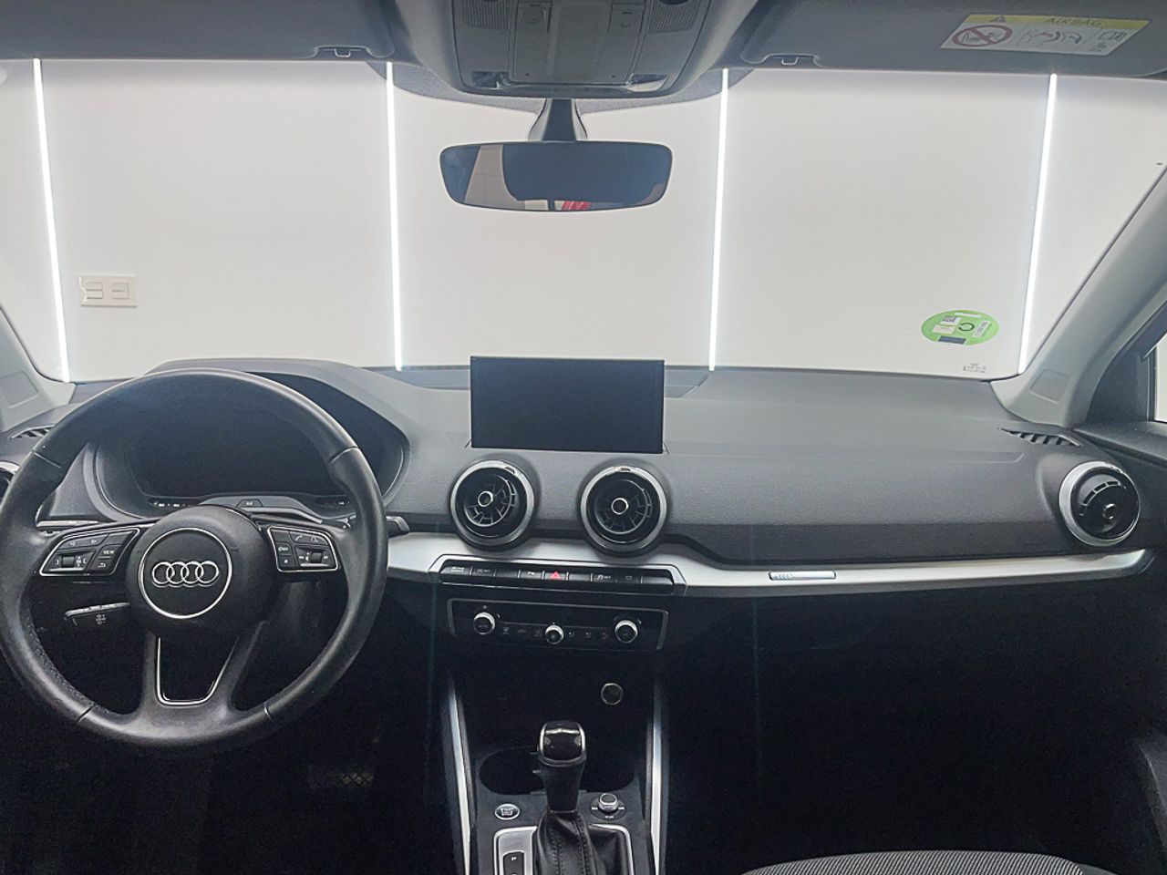 Foto Audi Q2 13