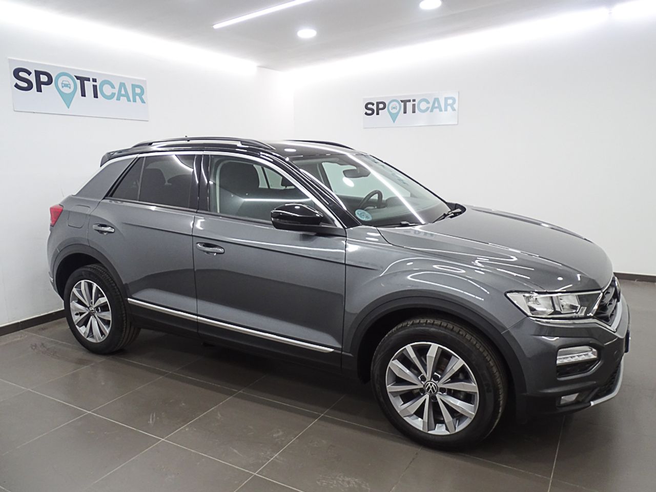 Foto Volkswagen T-Roc 12