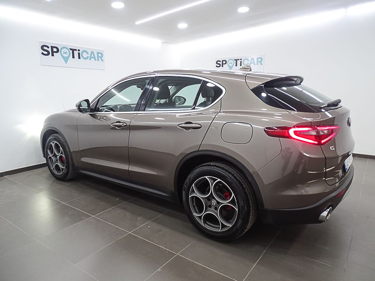 Foto Alfa Romeo Stelvio 28