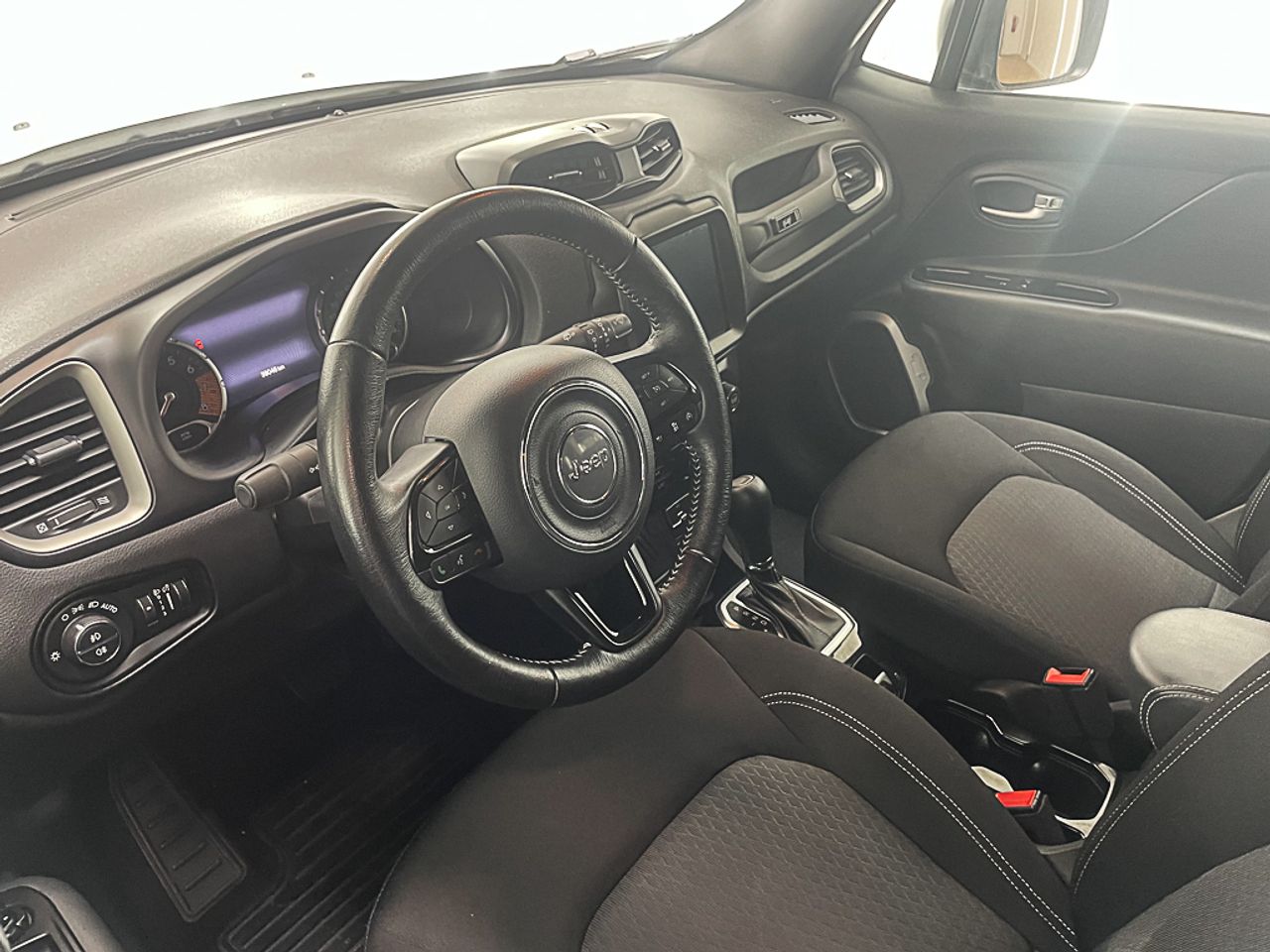 Foto Jeep Renegade 13