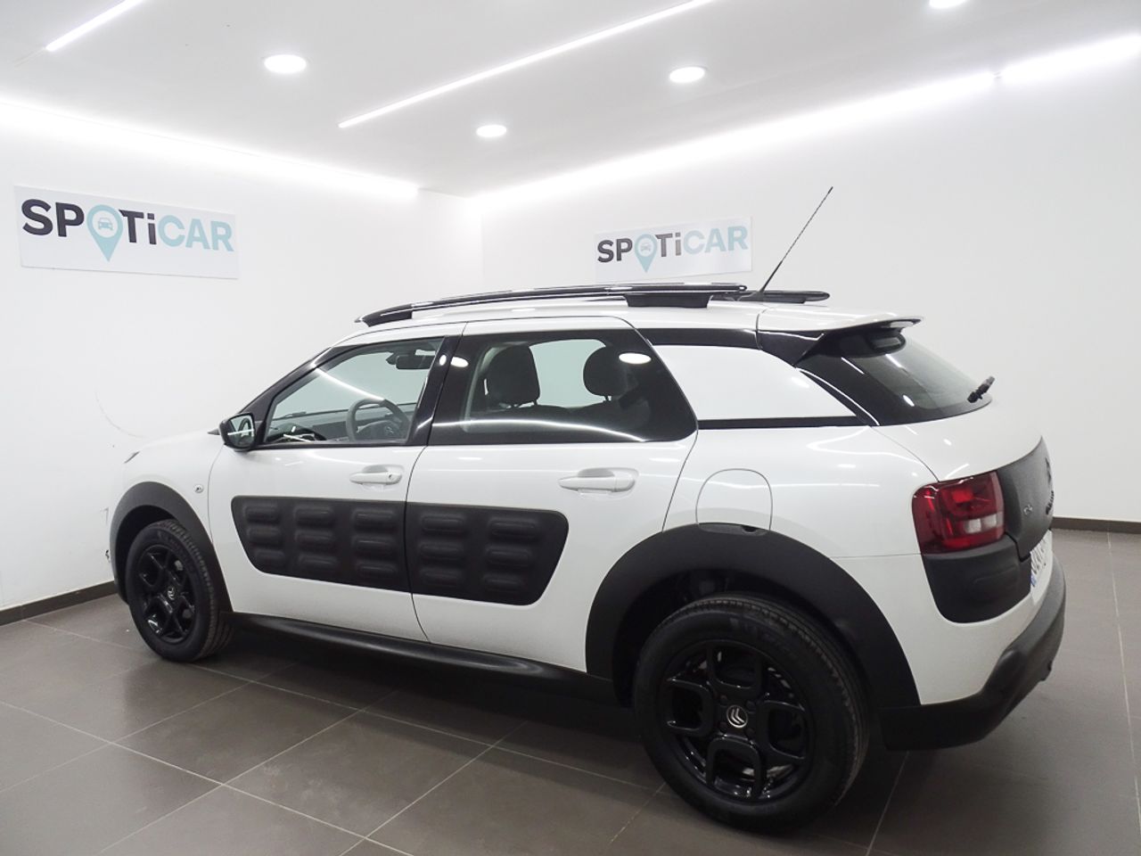 Foto Citroën C4 Cactus 21