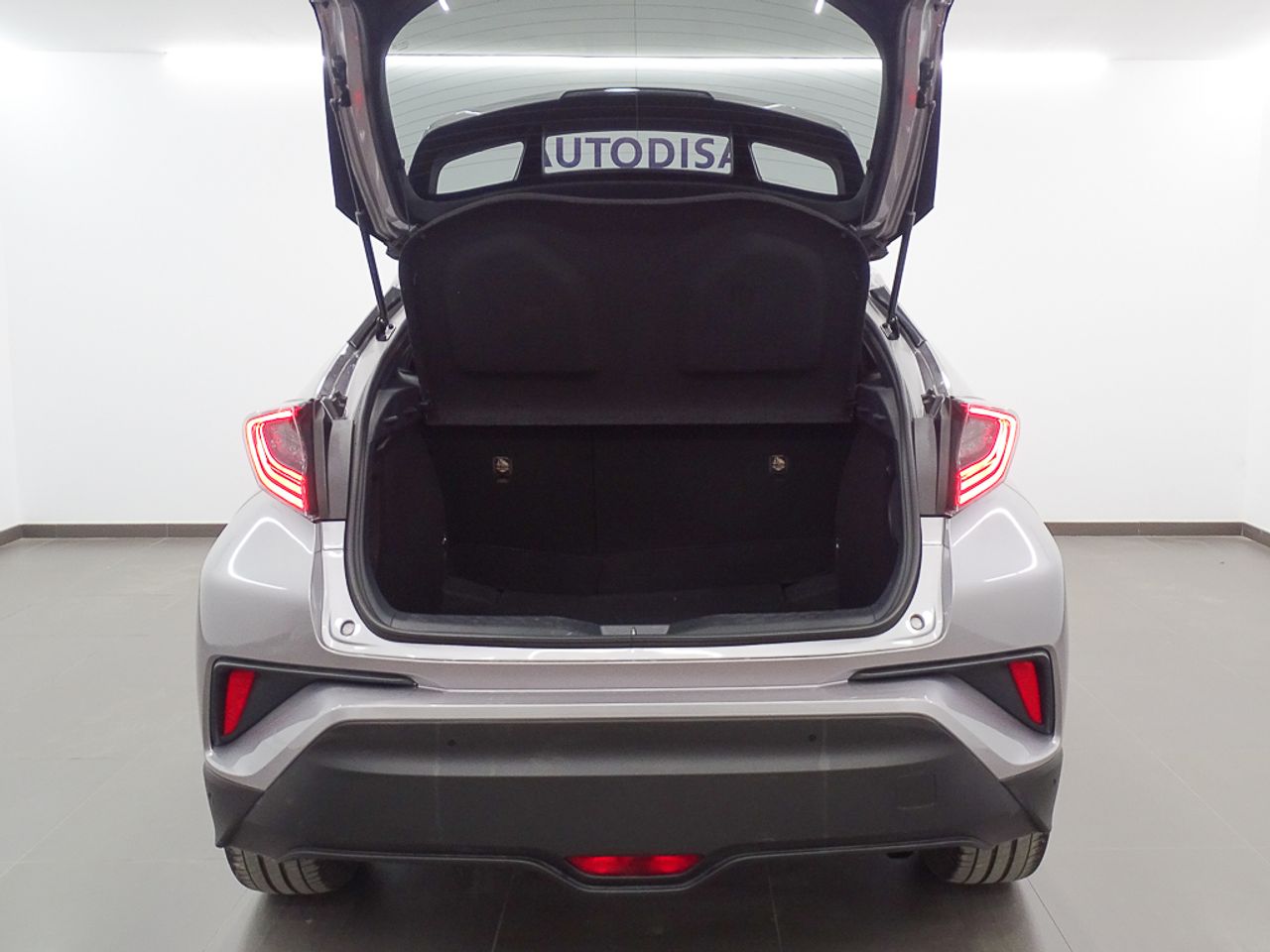 Foto Toyota C-HR 38