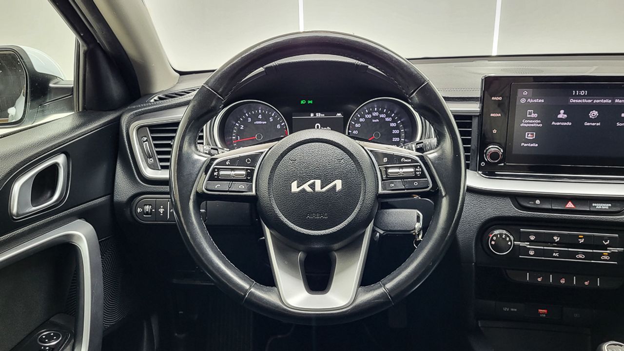 Foto Kia XCeed 23