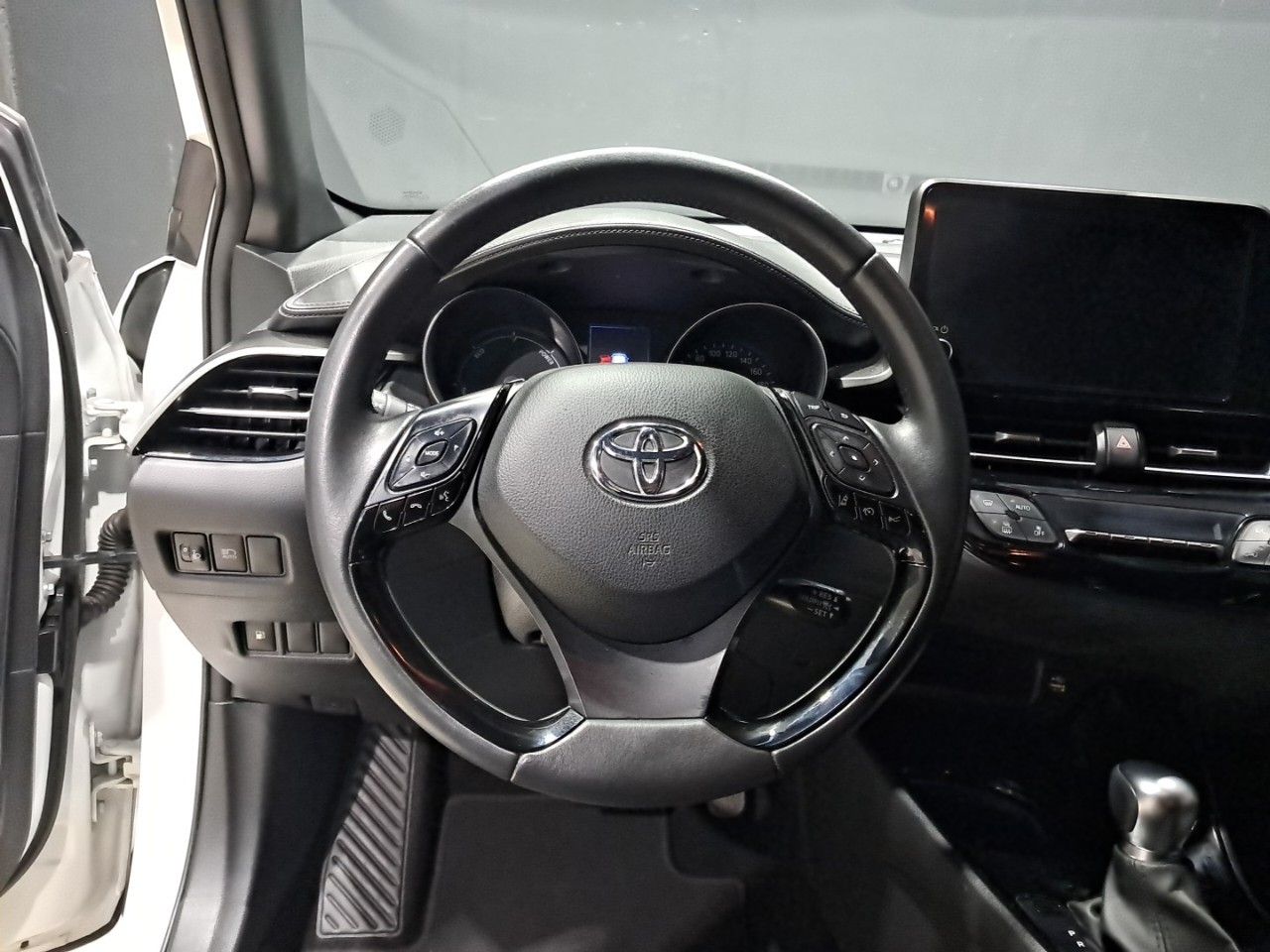 Foto Toyota C-HR 11