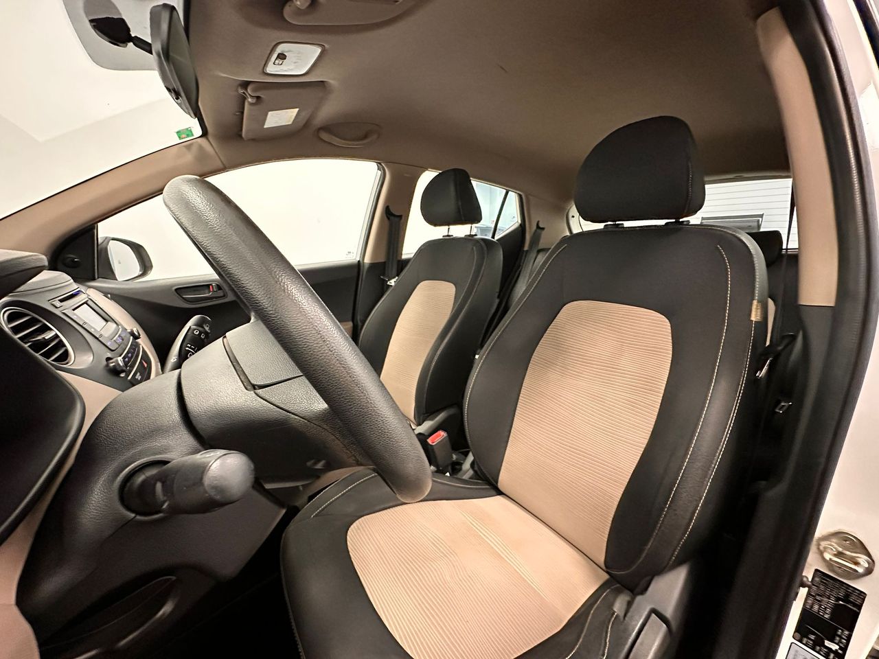 Foto Hyundai i10 23