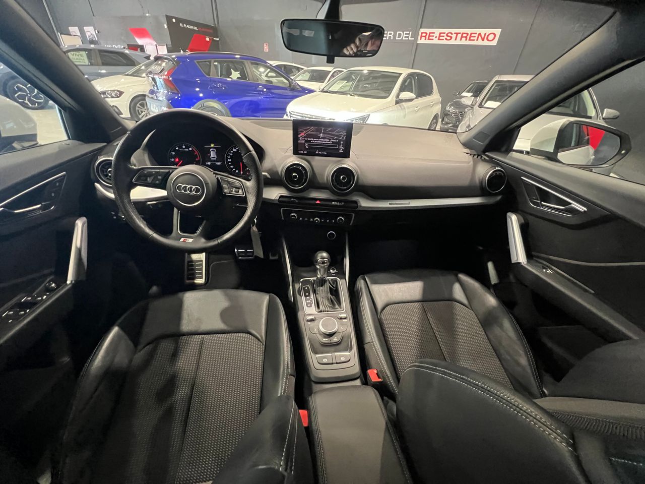 Foto Audi Q2 11