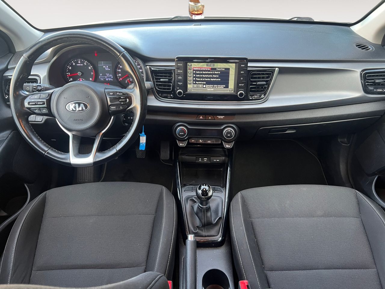 Foto Kia Rio 8