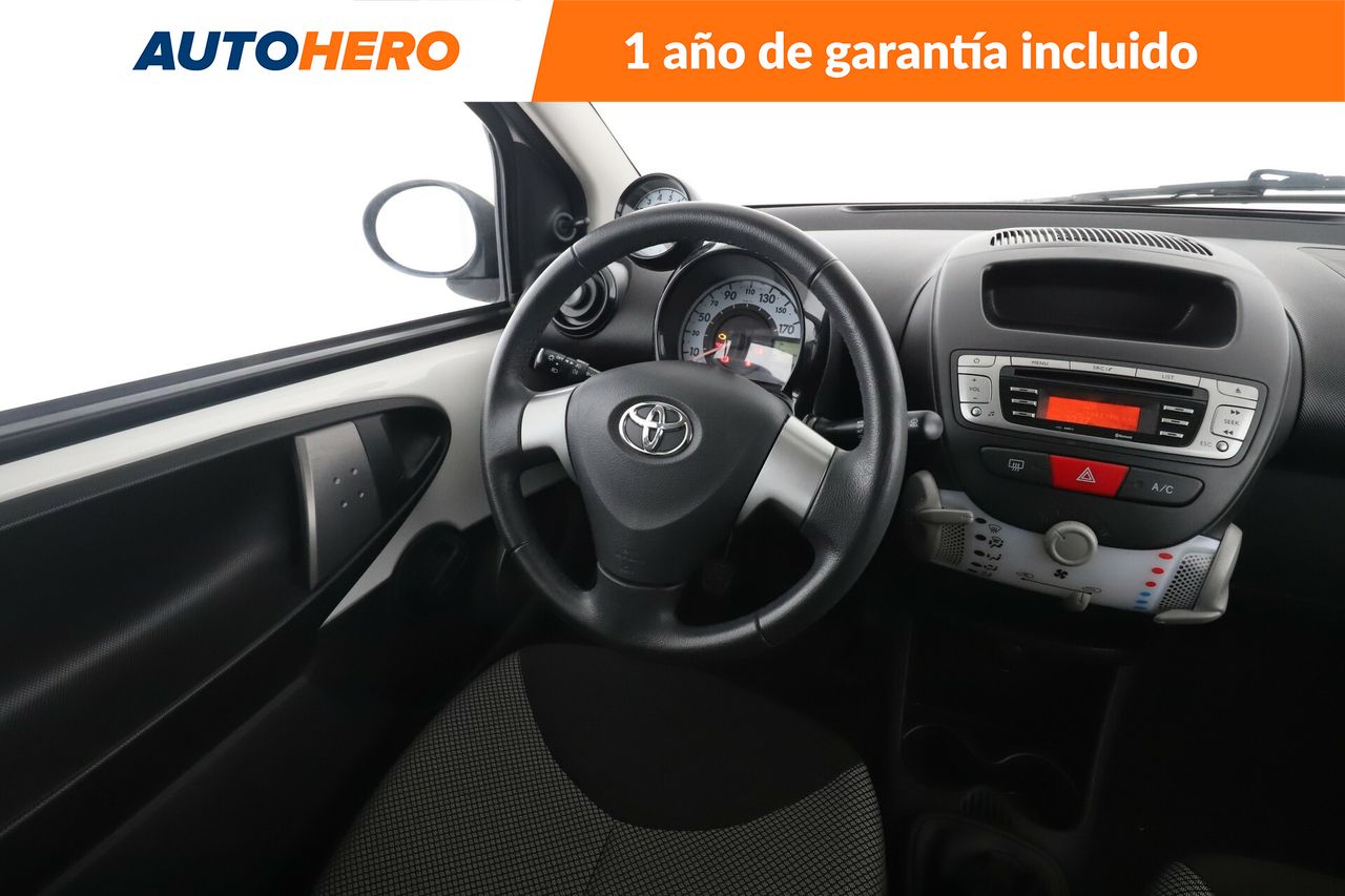 Foto Toyota Aygo 14