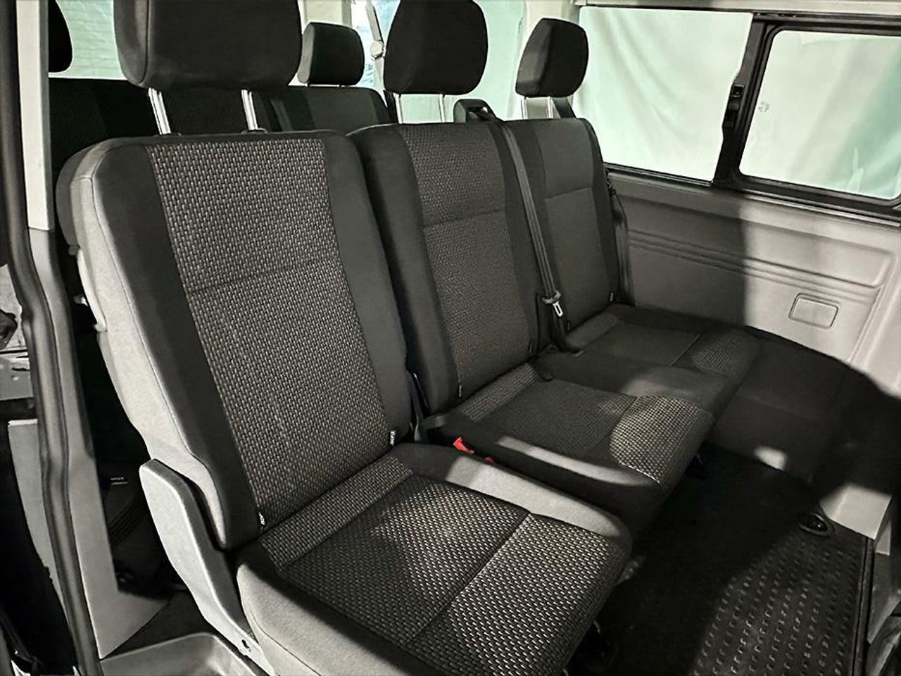 Foto Volkswagen Caravelle 16