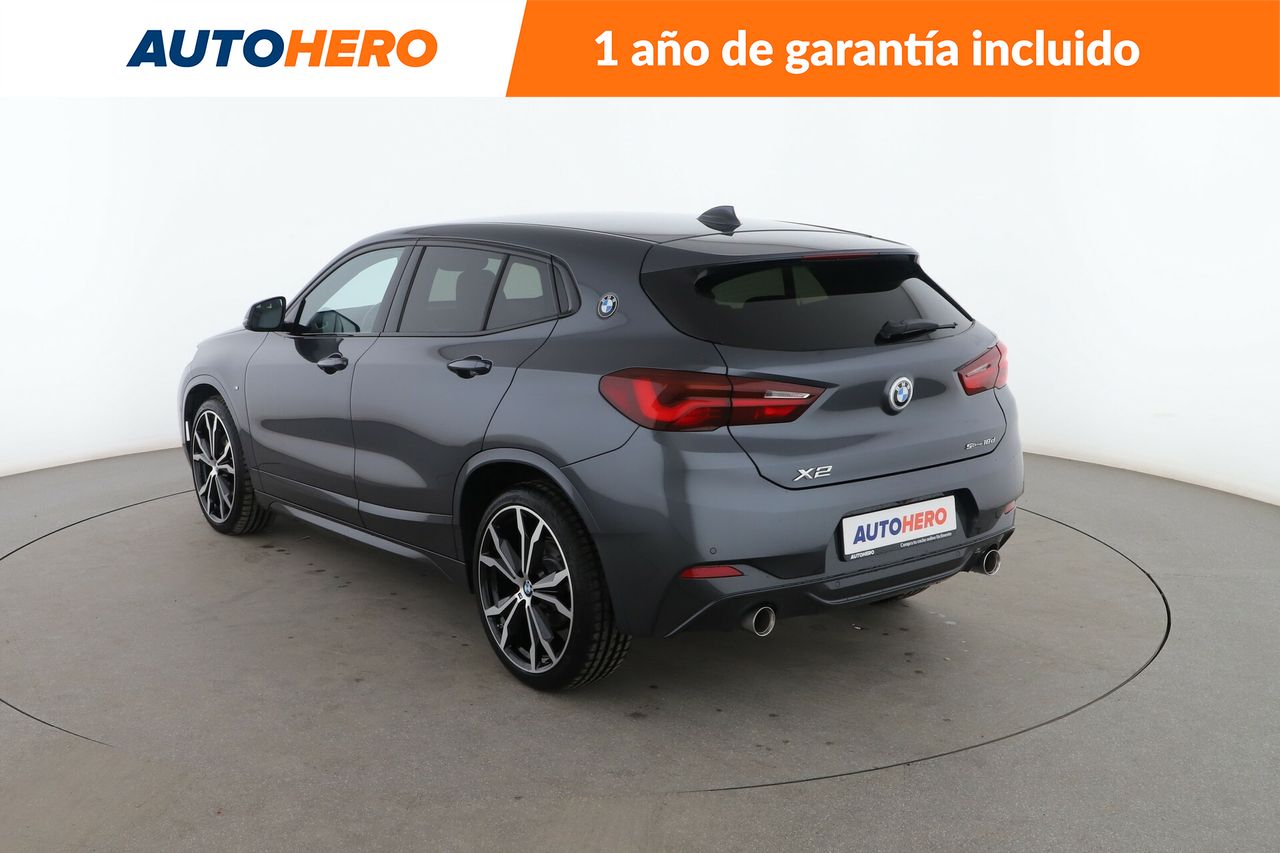 Foto BMW X2 4