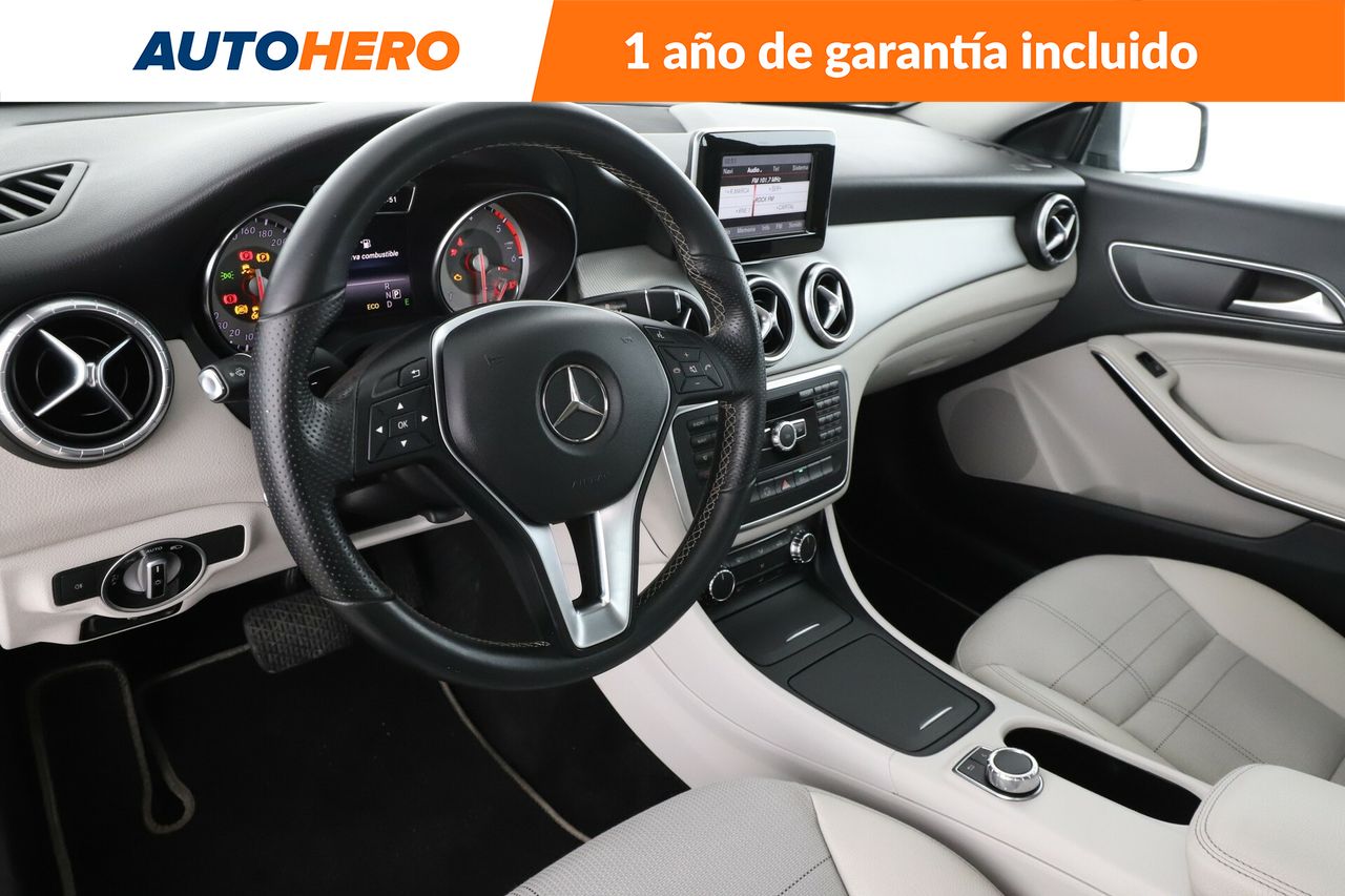 Foto Mercedes-Benz Clase CLA 12