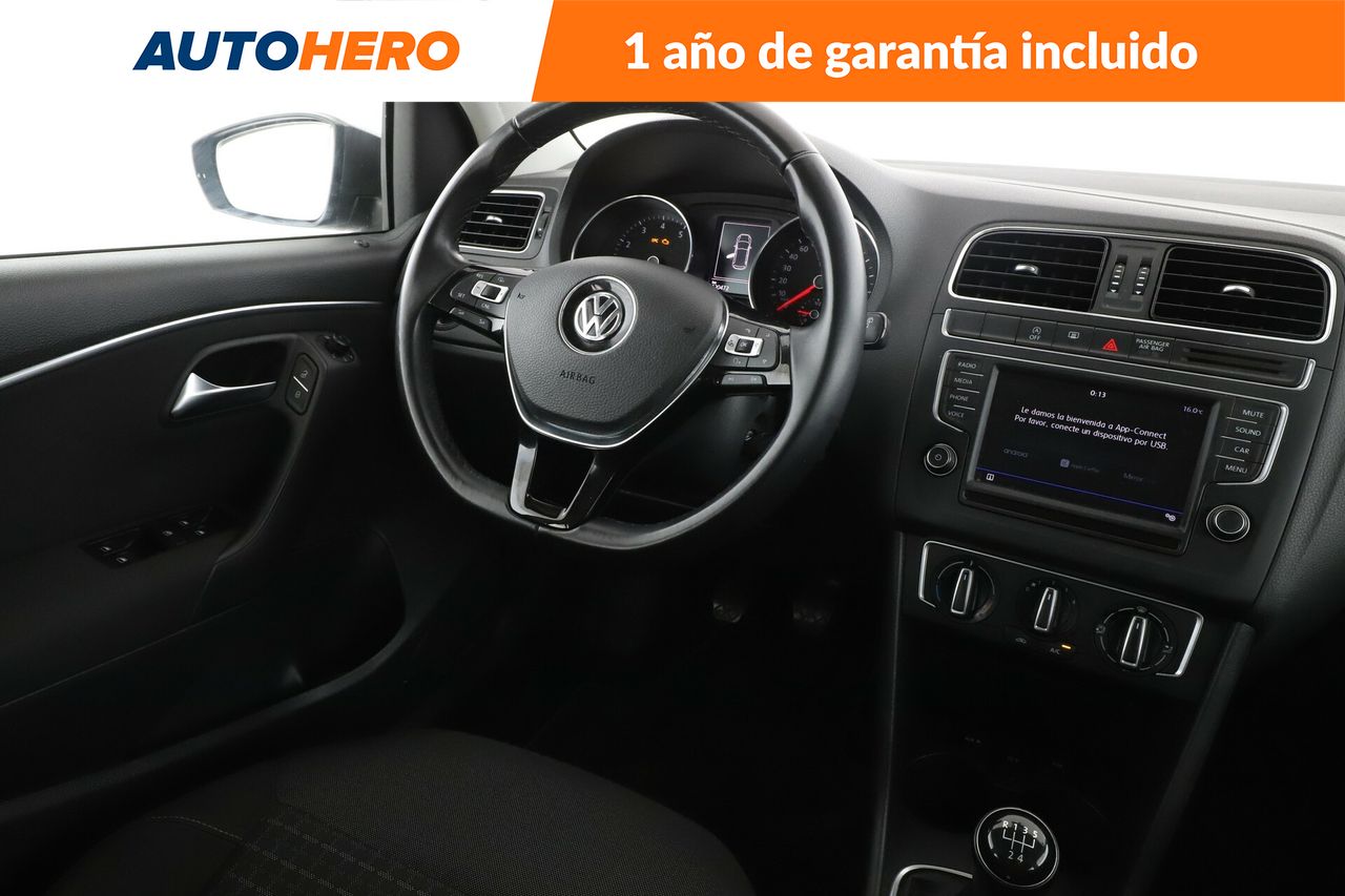 Foto Volkswagen Polo 14