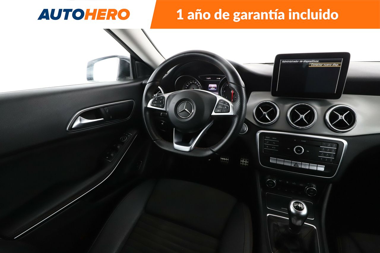 Foto Mercedes-Benz Clase CLA 14