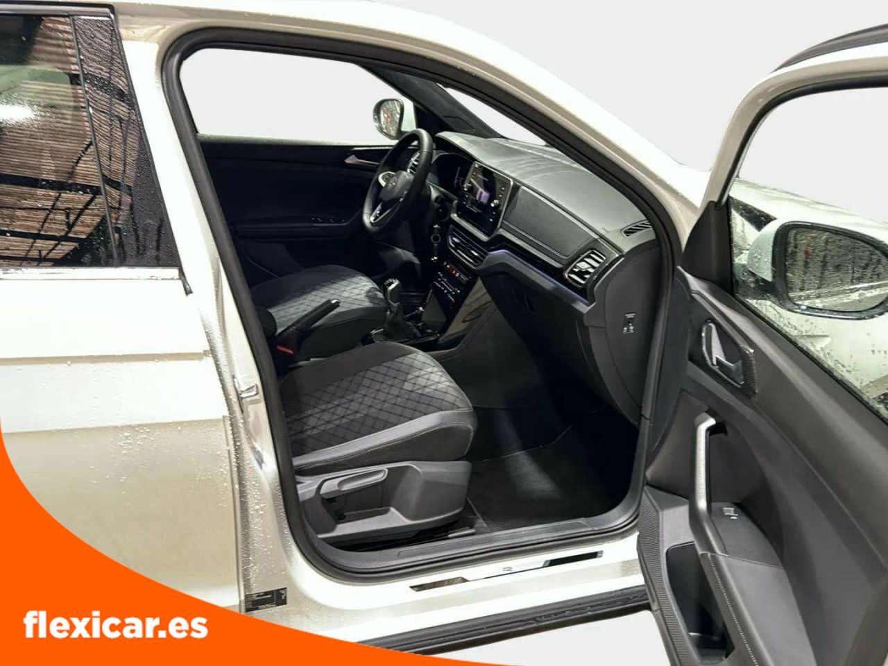 Foto Volkswagen T-Cross 14