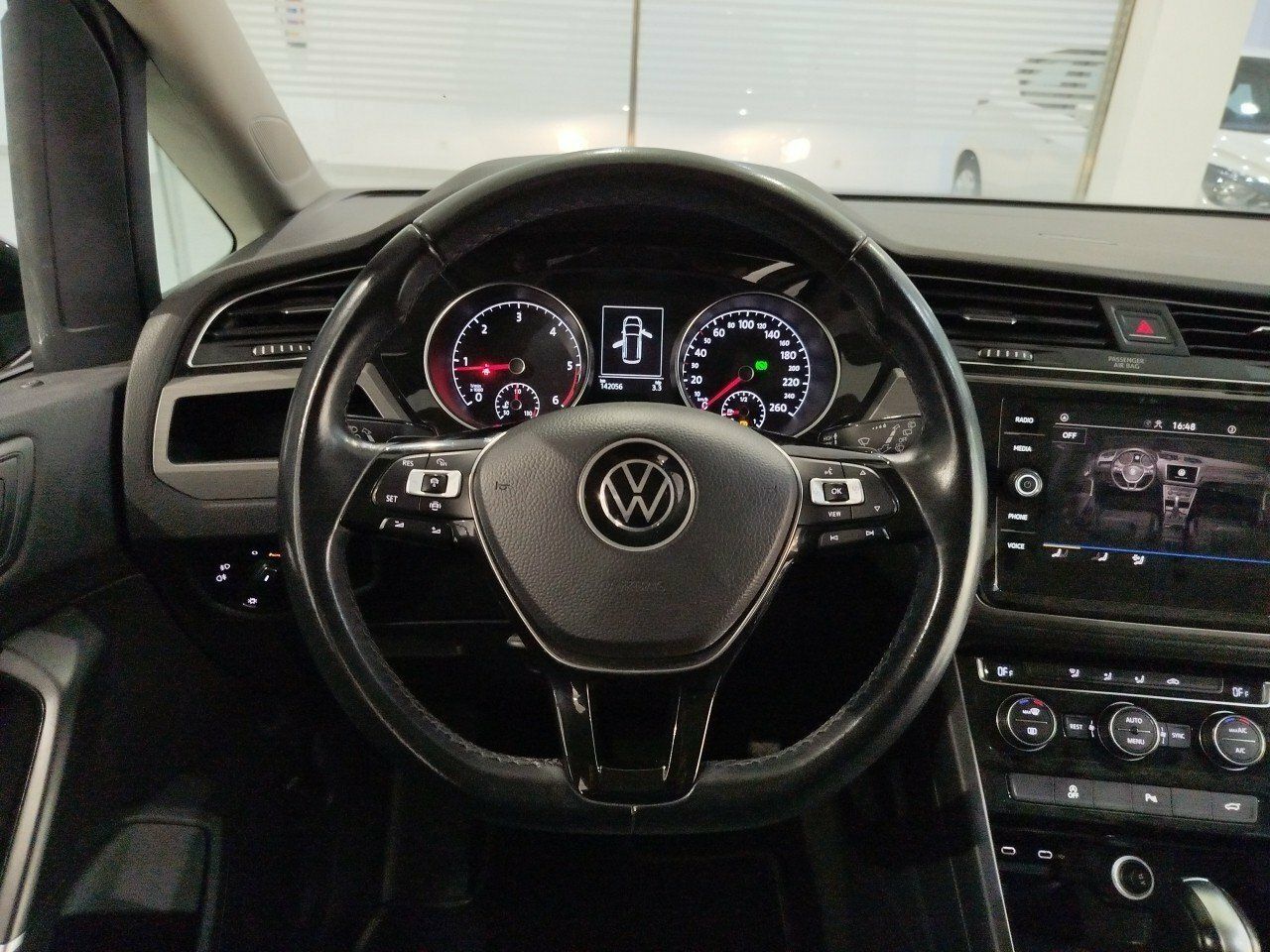 Foto Volkswagen Touran 11