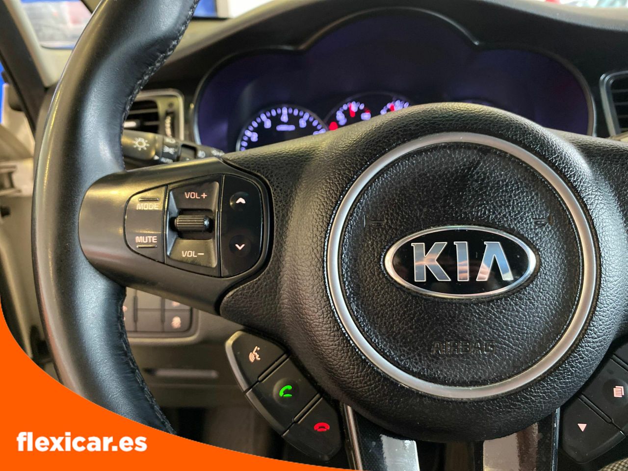 Foto Kia Carens 14