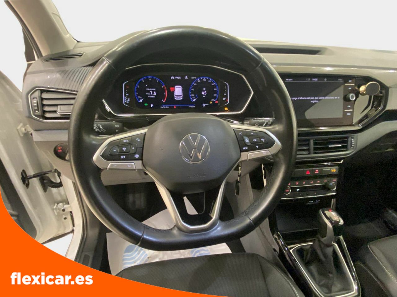 Foto Volkswagen T-Cross 13