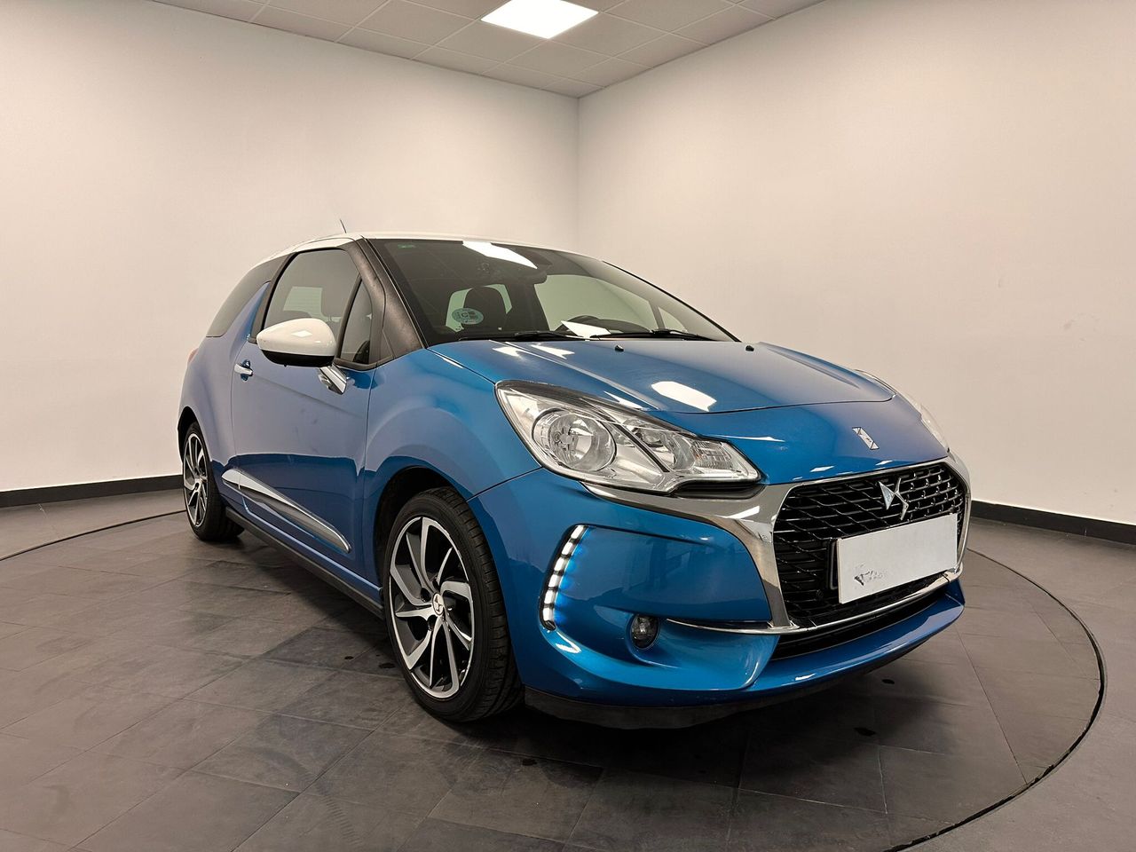 Foto DS Automobiles DS 3 3