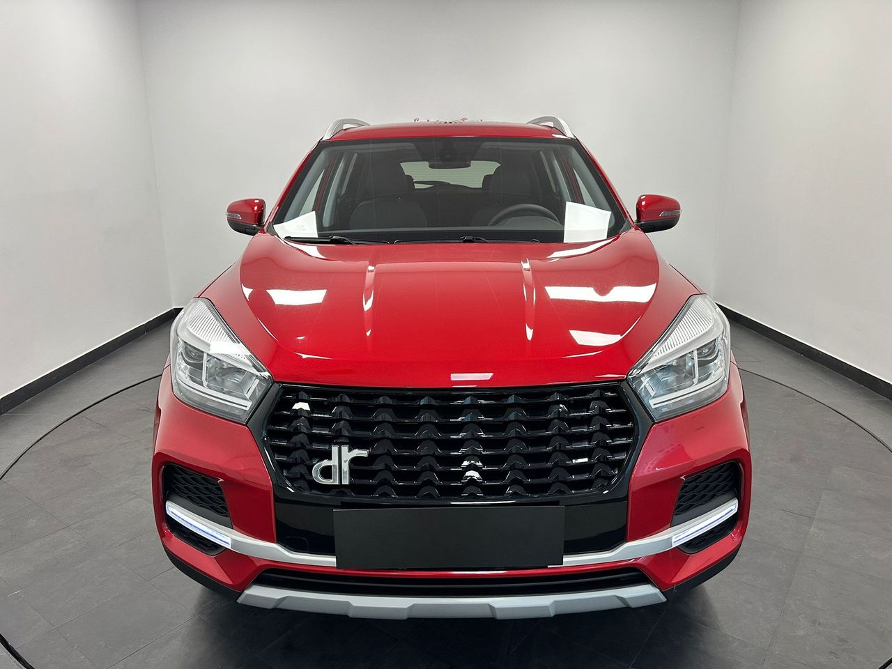 Foto DR Automobiles DR4 2