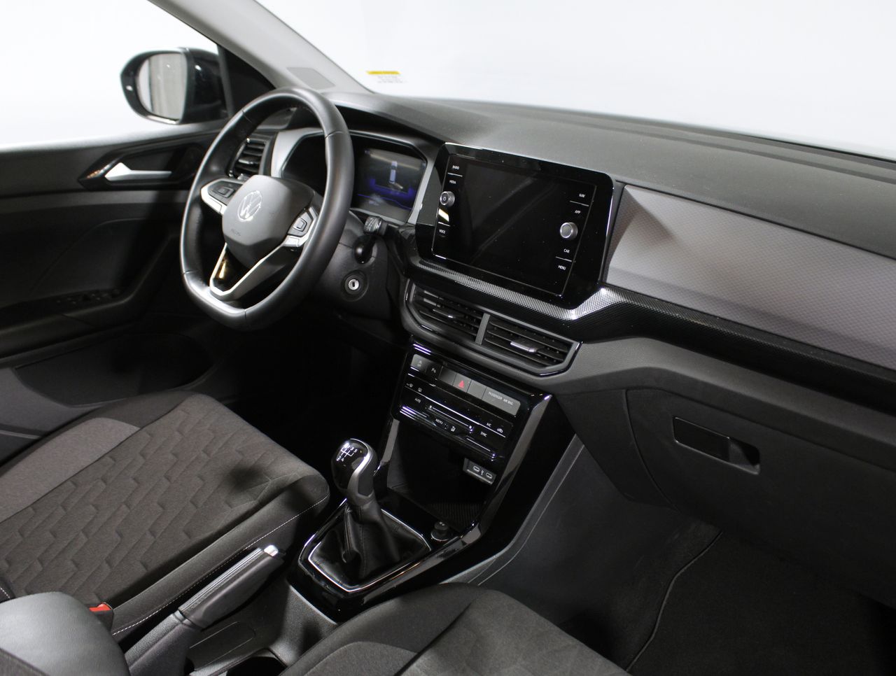 Foto Volkswagen T-Cross 15