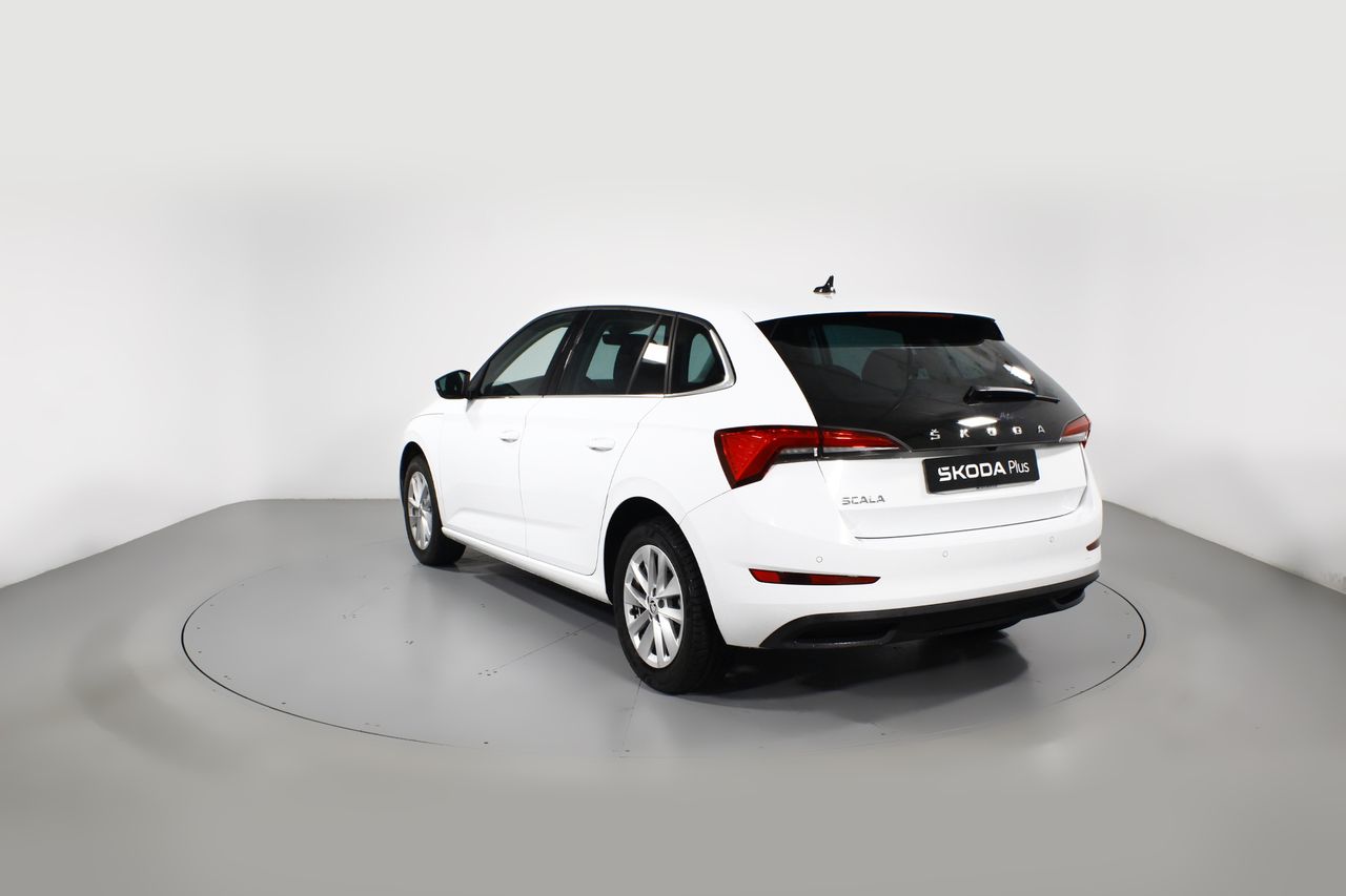 Foto Skoda Scala 2