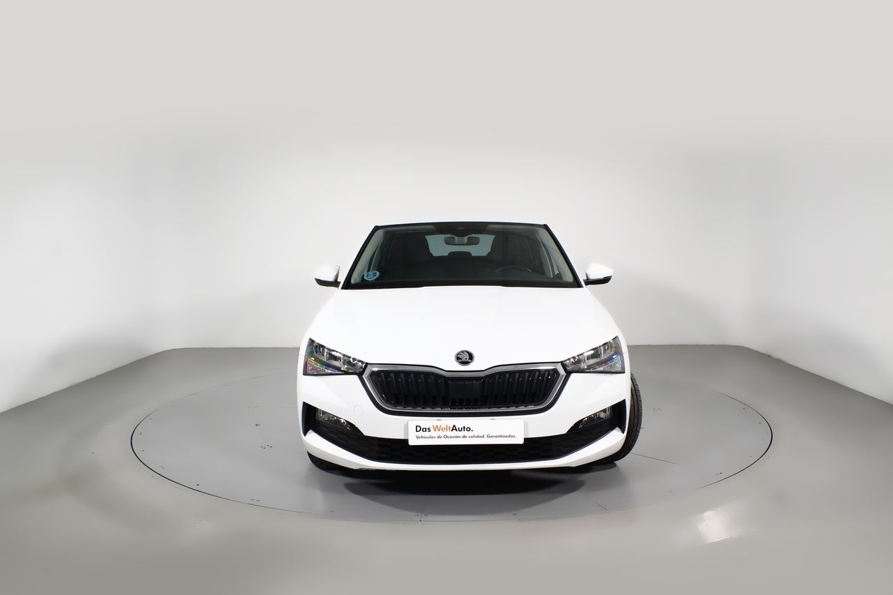 Foto Skoda Scala 13