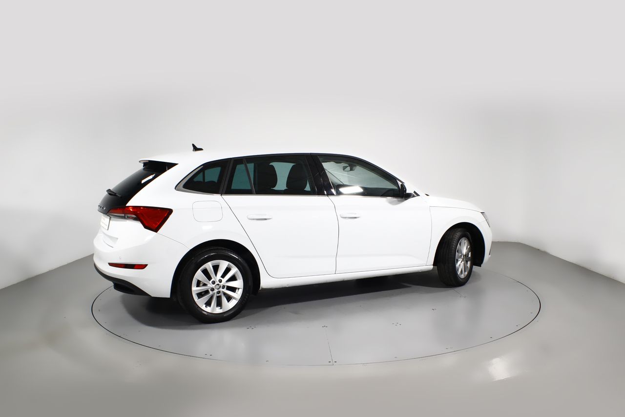 Foto Skoda Scala 9