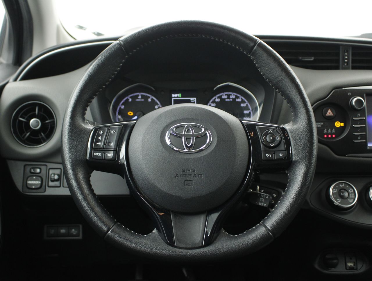 Foto Toyota Yaris 13