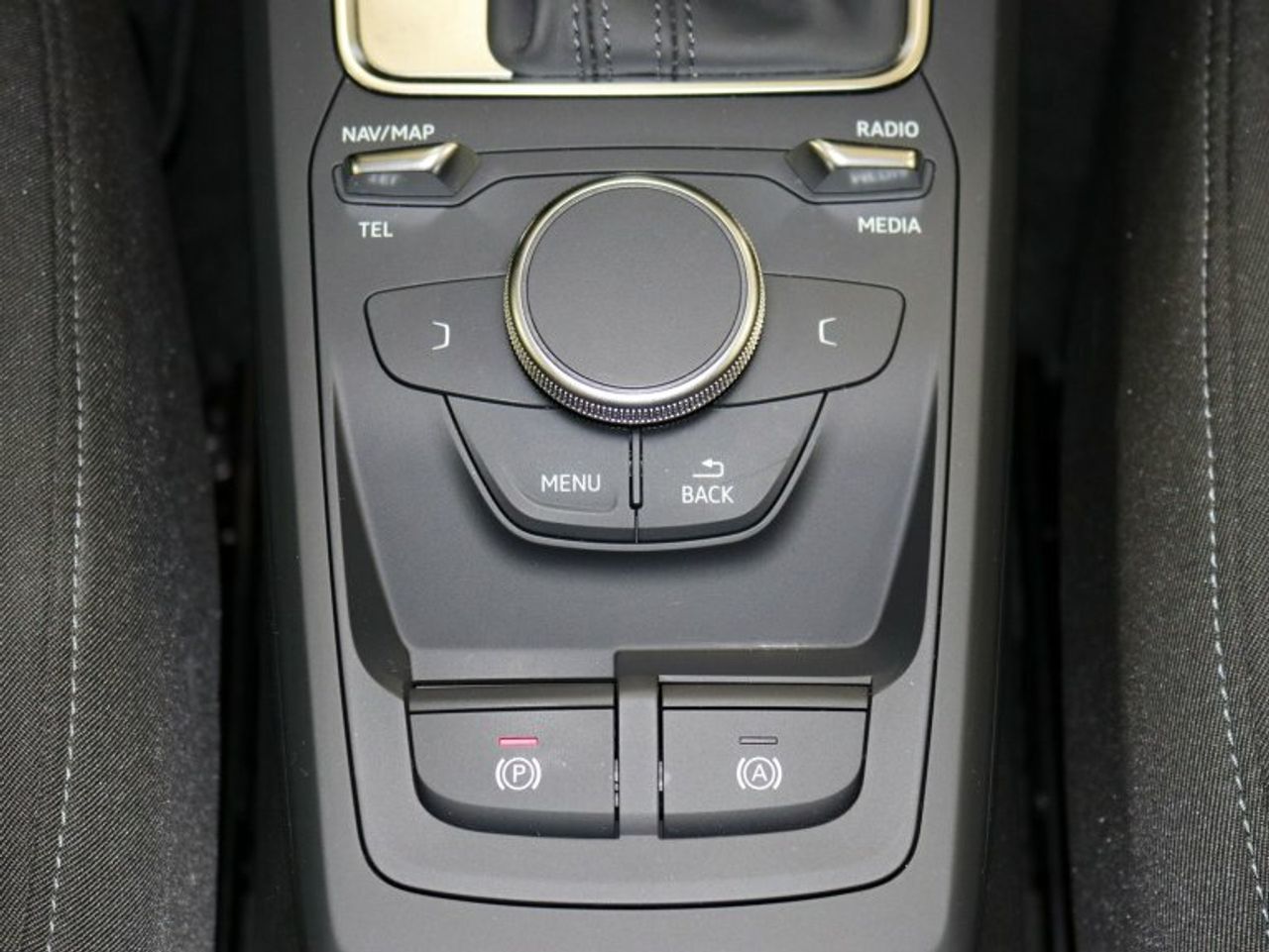 Foto Audi Q2 41