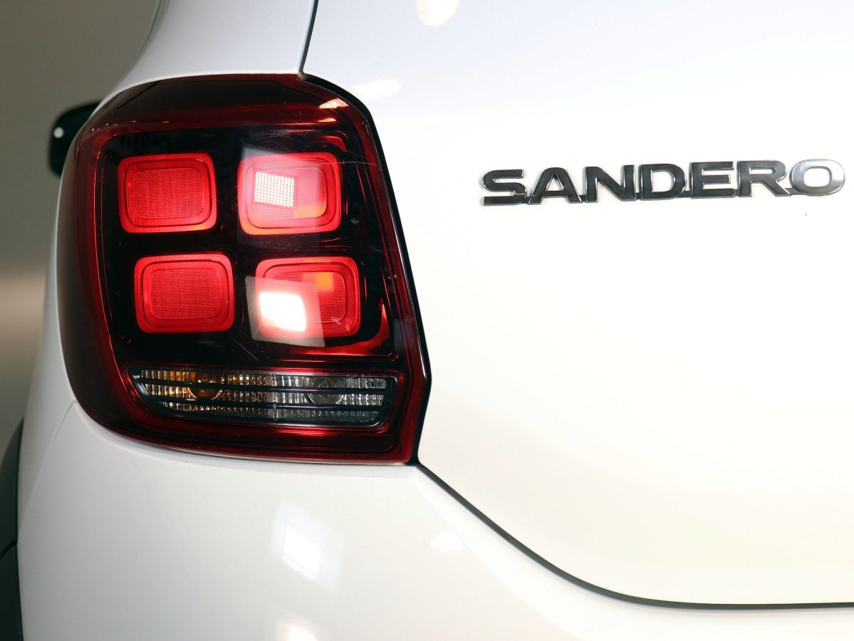 Foto Dacia Sandero 9