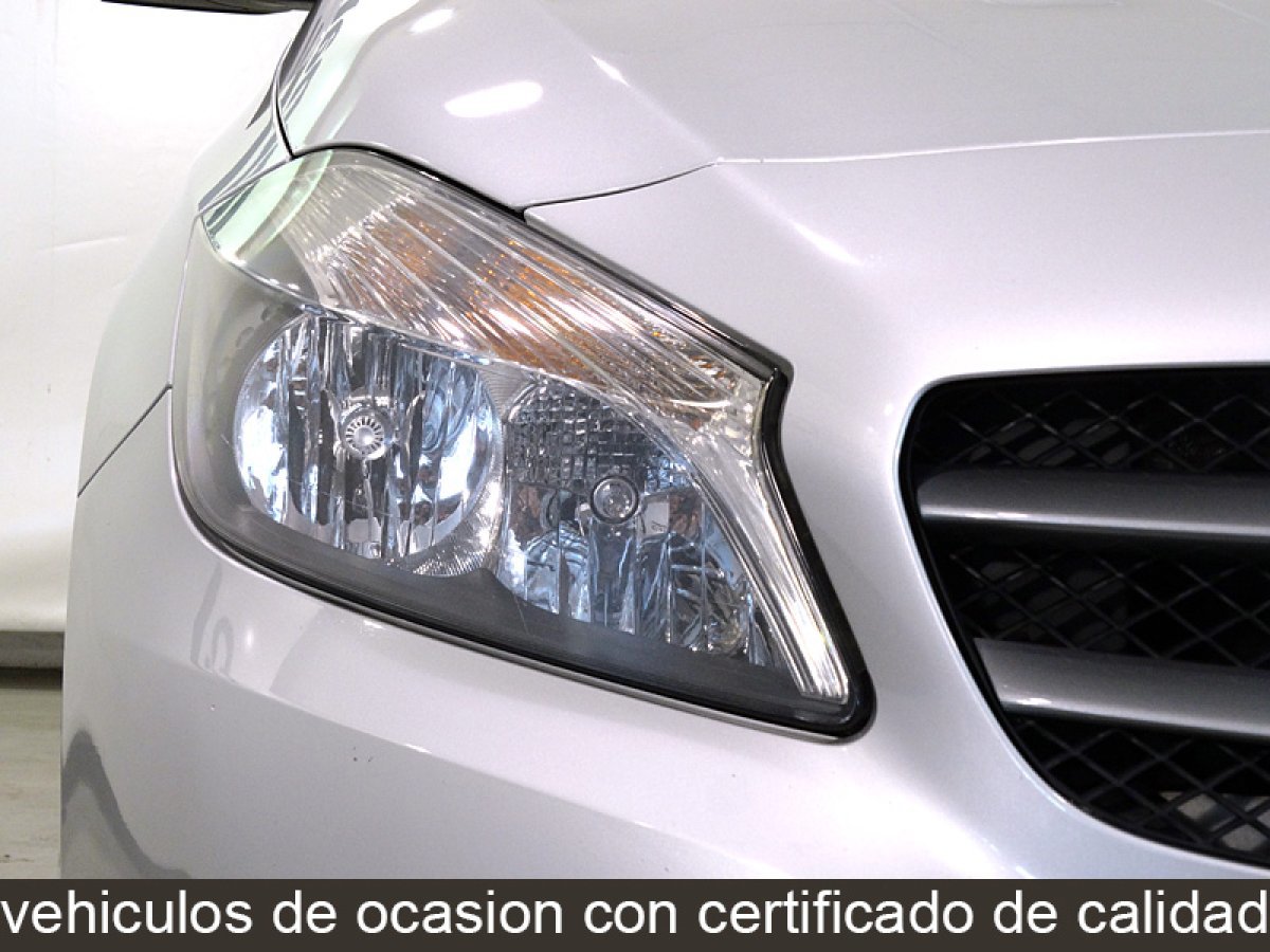 Foto Mercedes-Benz Clase A 12