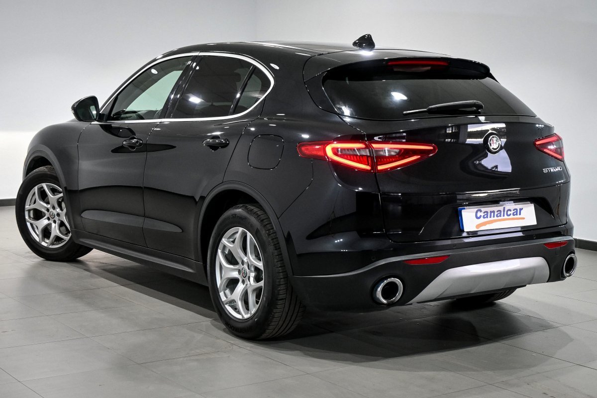 Foto Alfa Romeo Stelvio 6