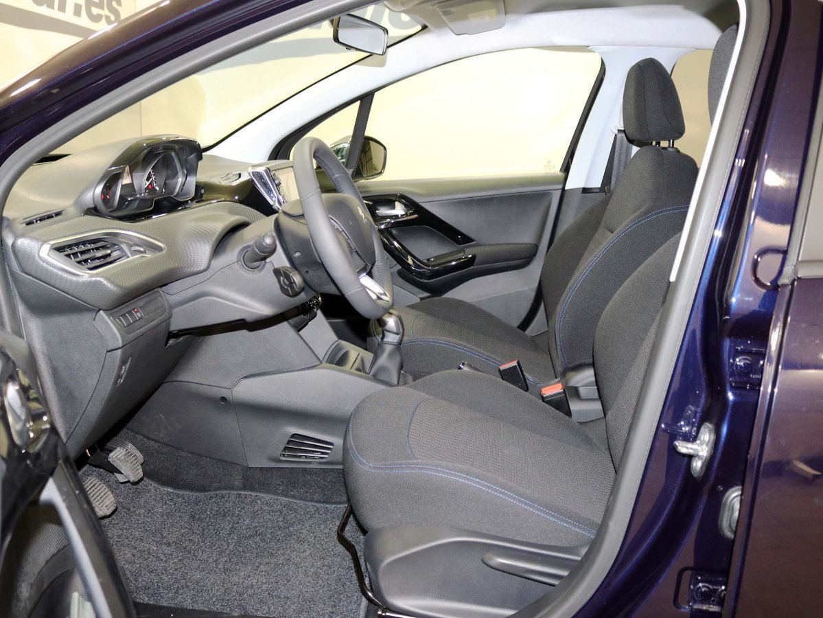 Foto Peugeot 208 15