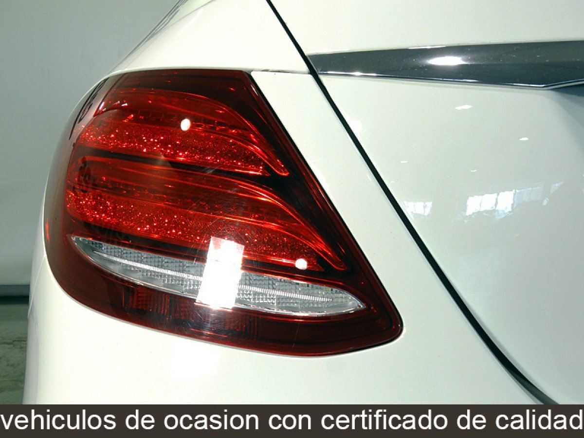 Foto Mercedes-Benz Clase E 10