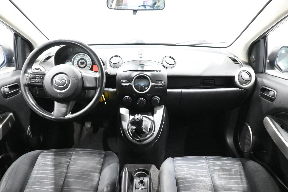 Foto Mazda Mazda2 12