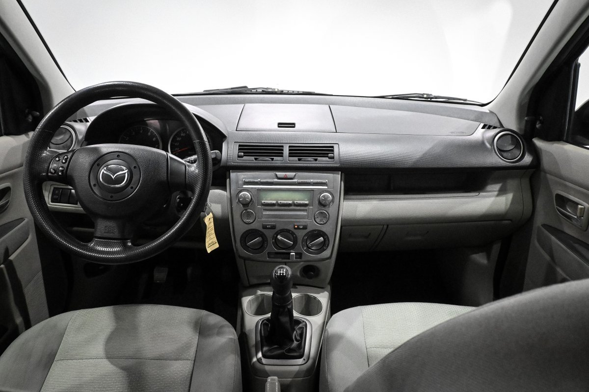 Foto Mazda Mazda2 15