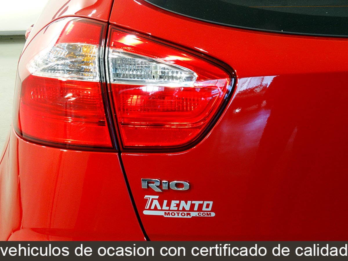 Foto Kia Rio 12