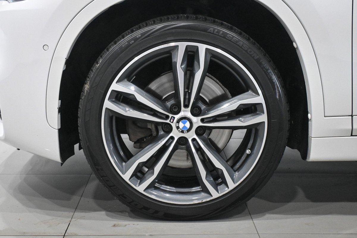 Foto BMW X1 35