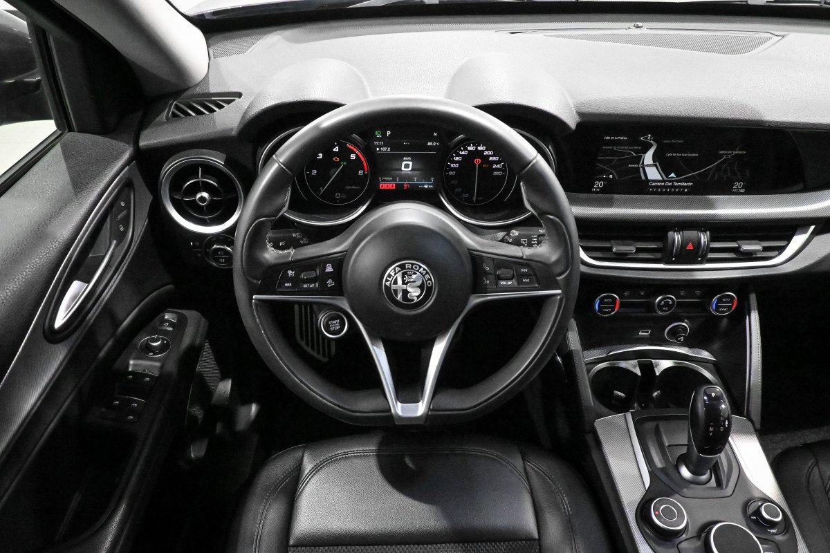 Foto Alfa Romeo Stelvio 24