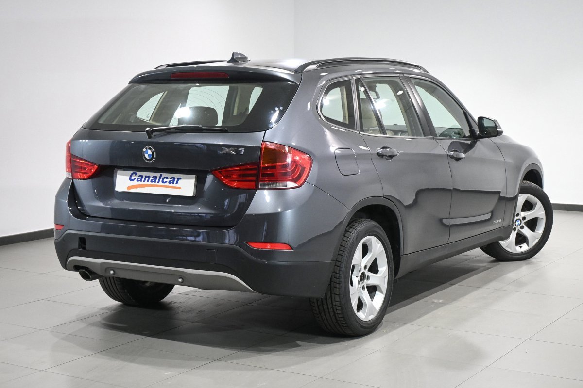 Foto BMW X1 4