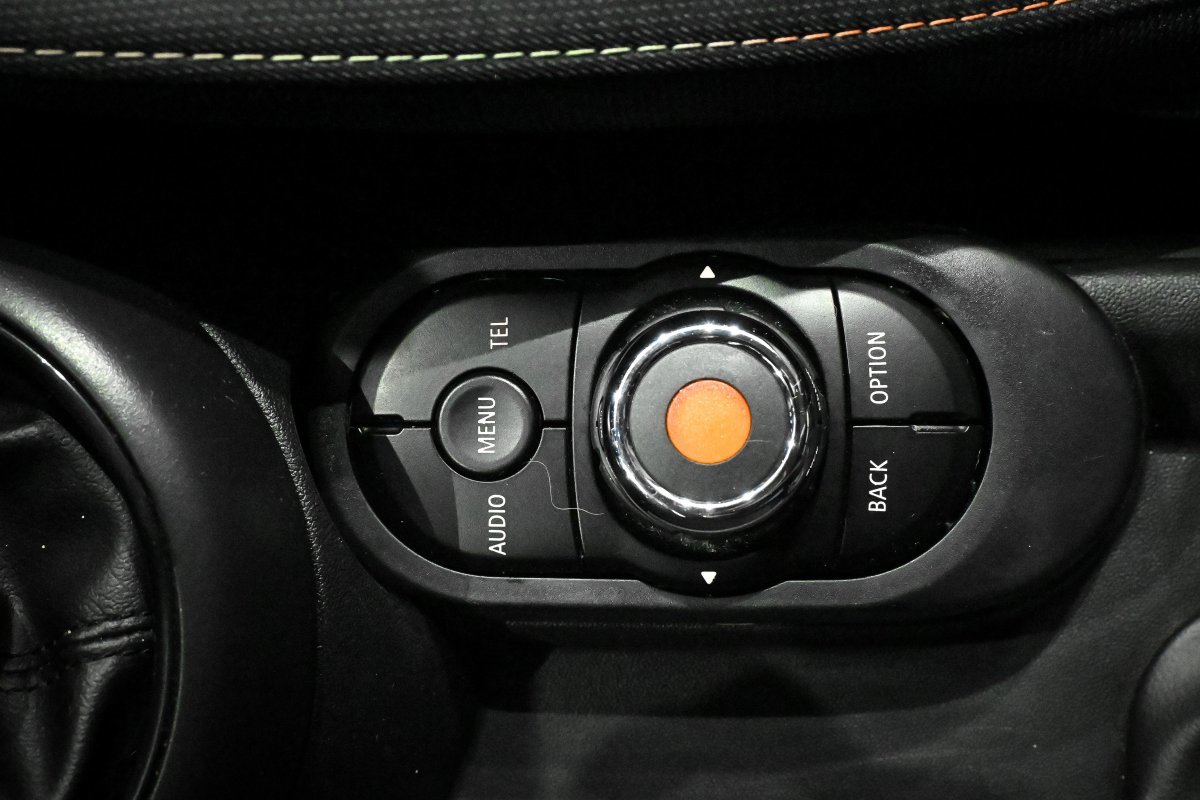 Foto Mini 3 Puertas 26