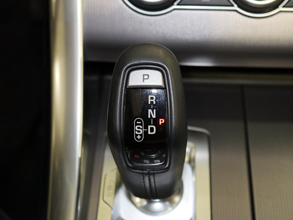 Foto Land-Rover Range Rover Sport 31