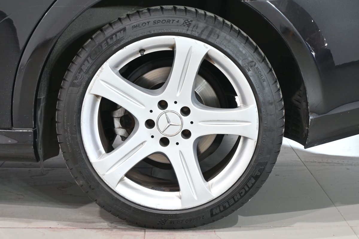 Foto Mercedes-Benz Clase CLS 25