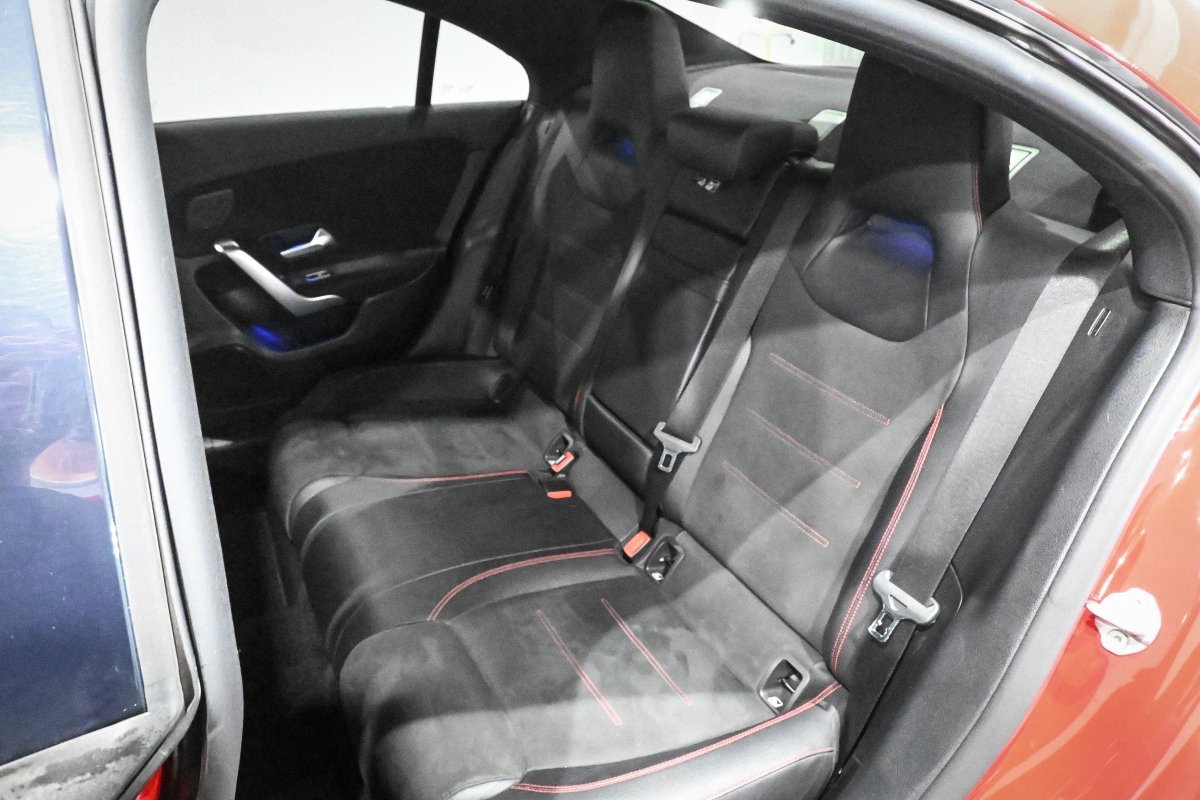 Foto Mercedes-Benz Clase CLA 11