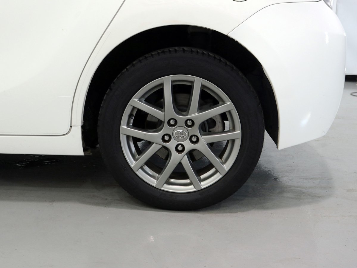 Foto Toyota Corolla Verso 36