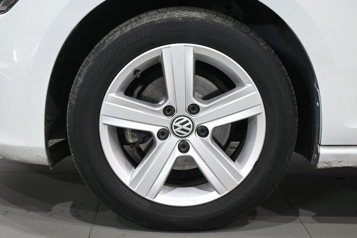 Foto Volkswagen Golf 33