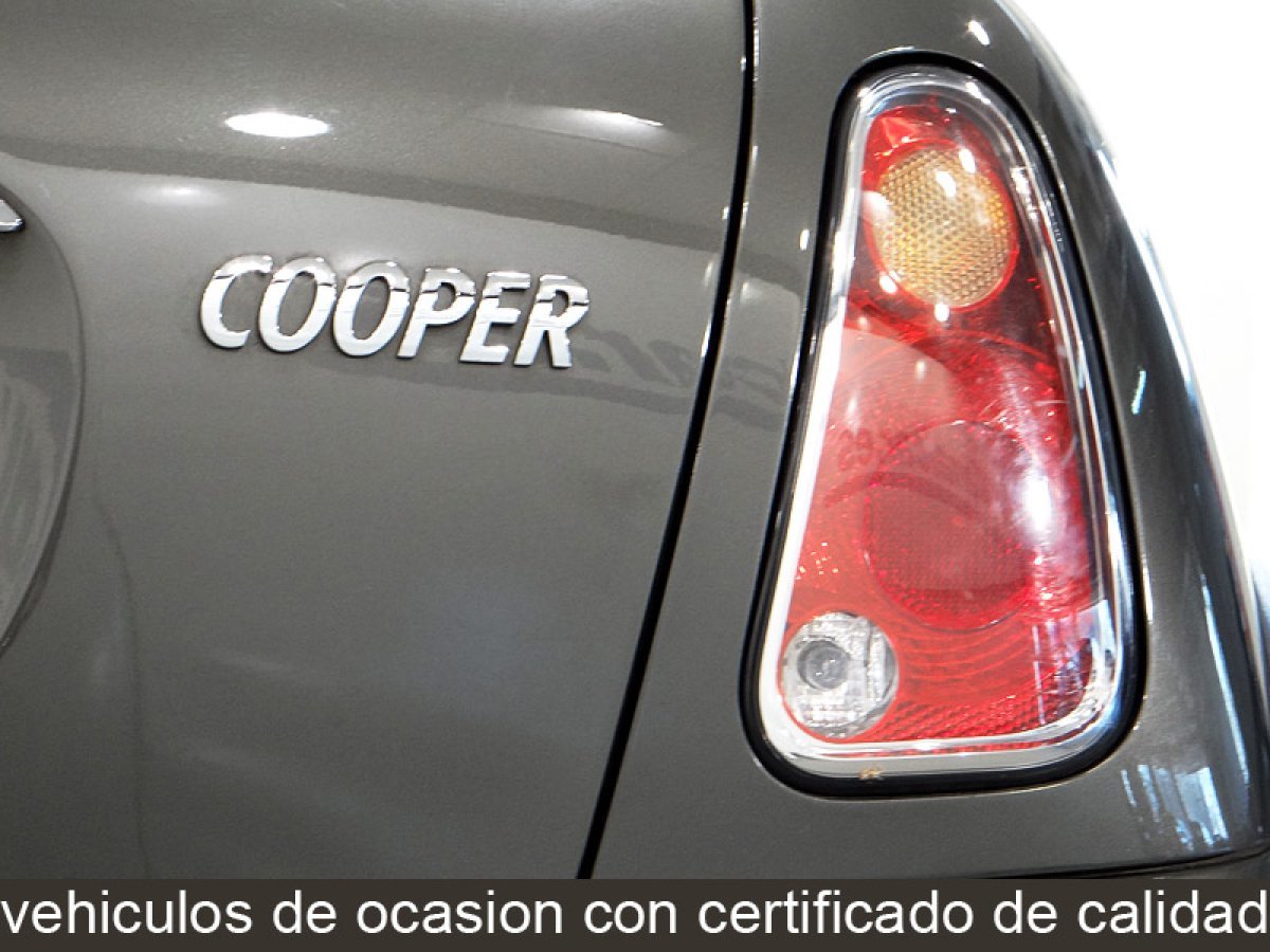 Foto Mini 3 Puertas 16