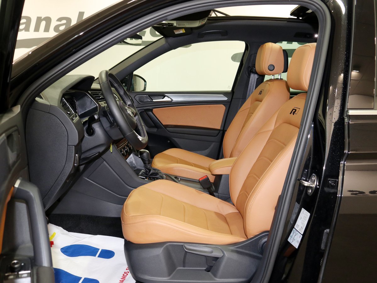 Foto Volkswagen Tiguan 14